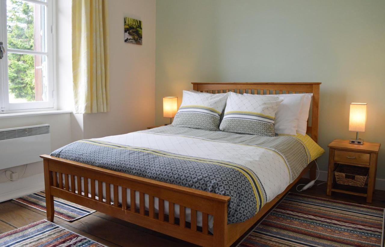 Champ De Foire Bed & Breakfast Sussac Luaran gambar